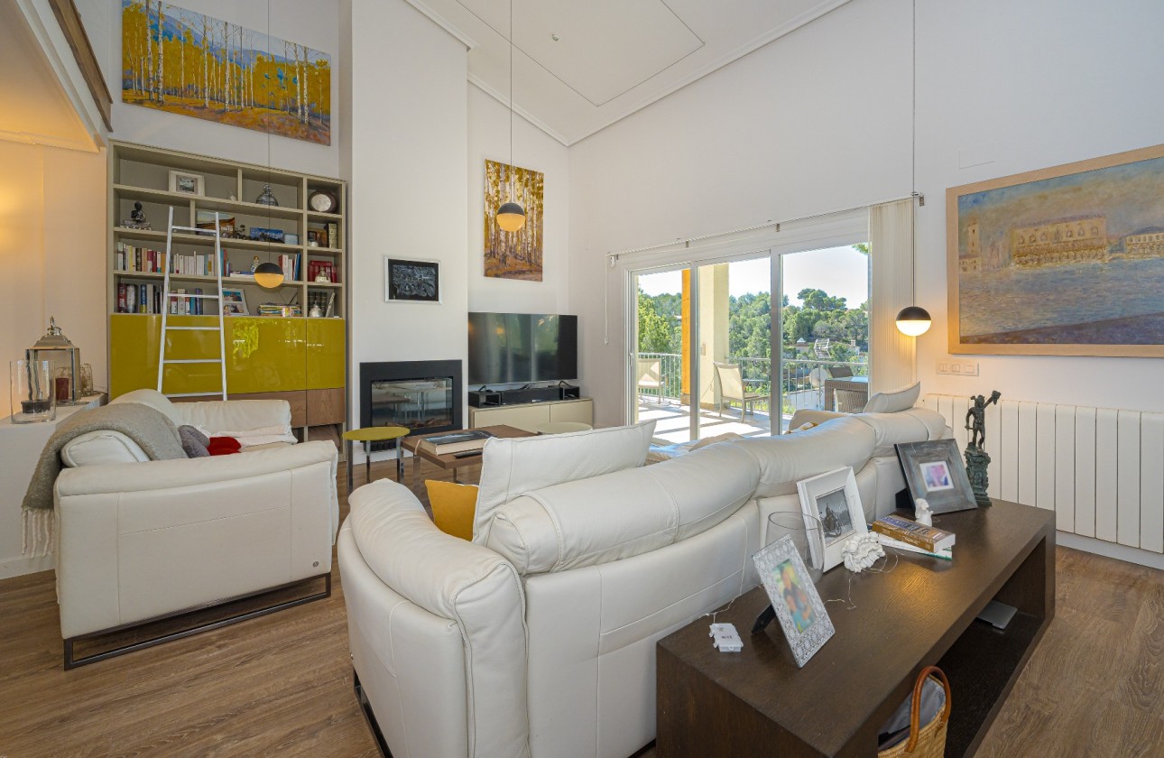 Resale - Villa - Altea