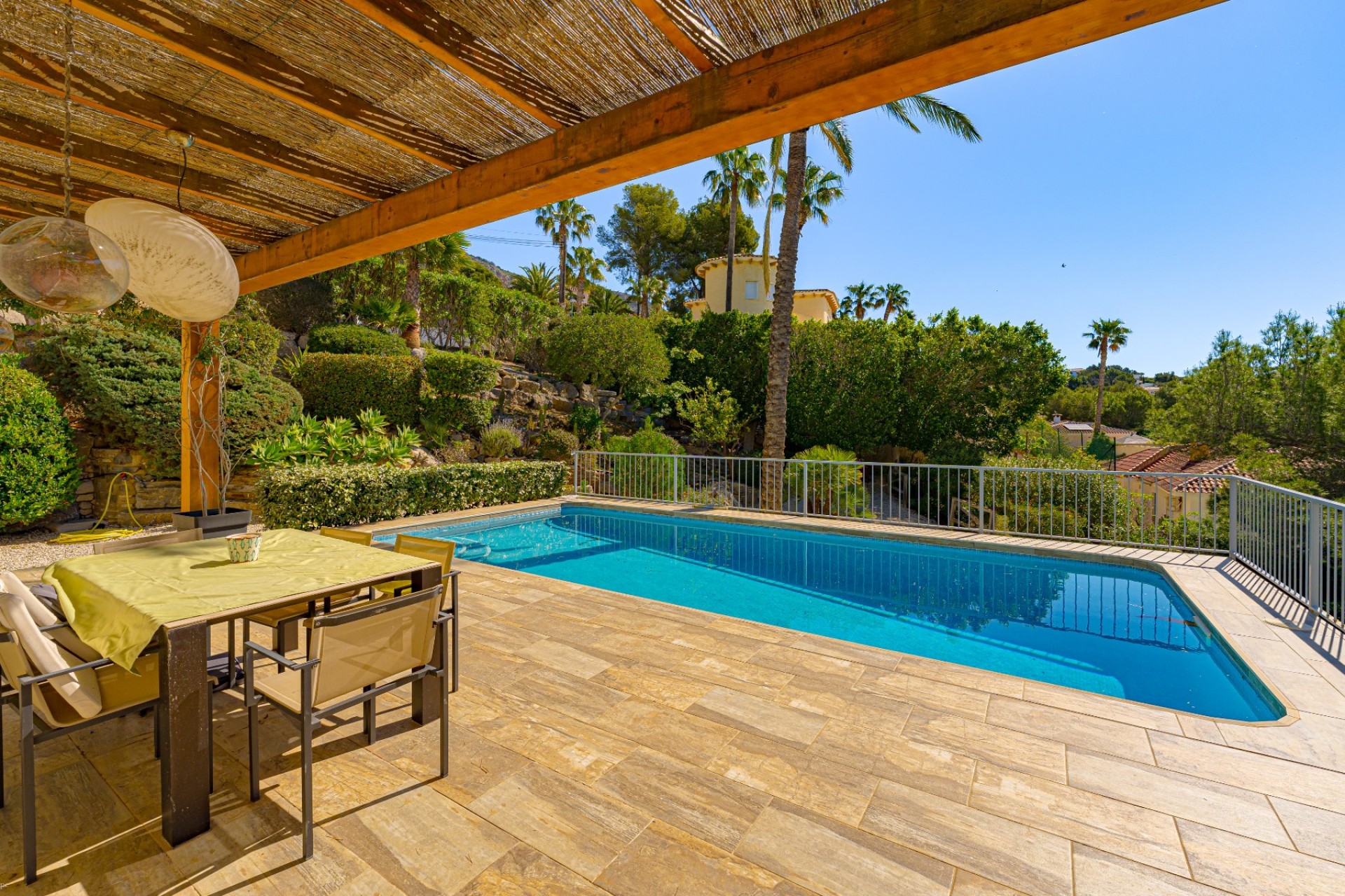 Resale - Villa - Altea