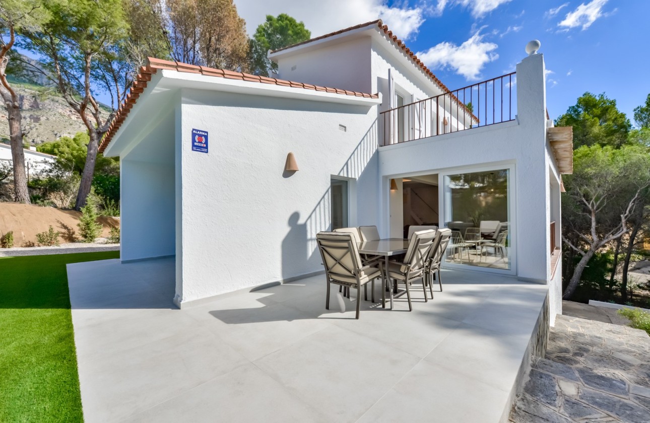 Resale - Villa - Altea