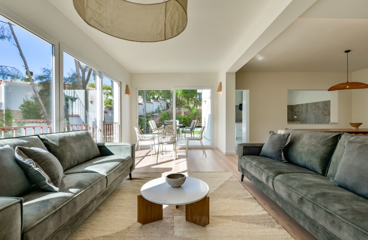 Resale - Villa - Altea
