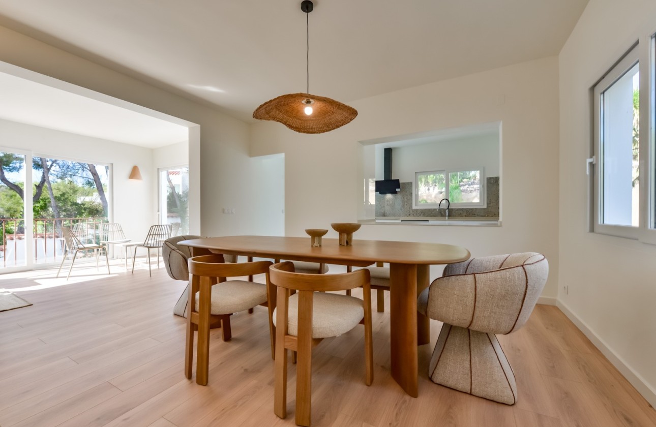 Resale - Villa - Altea