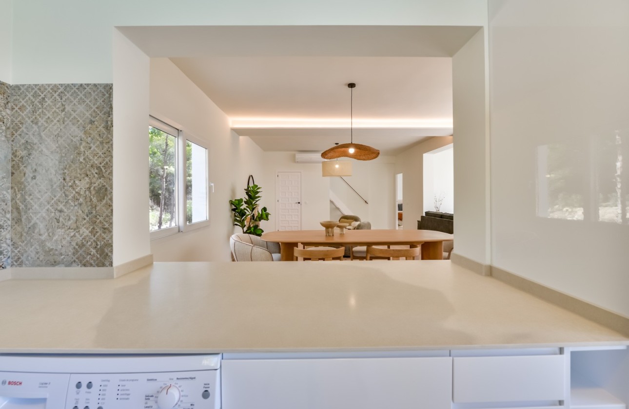 Resale - Villa - Altea