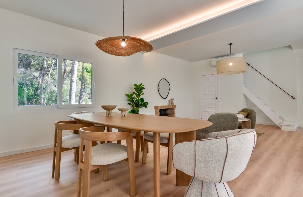 Resale - Villa - Altea