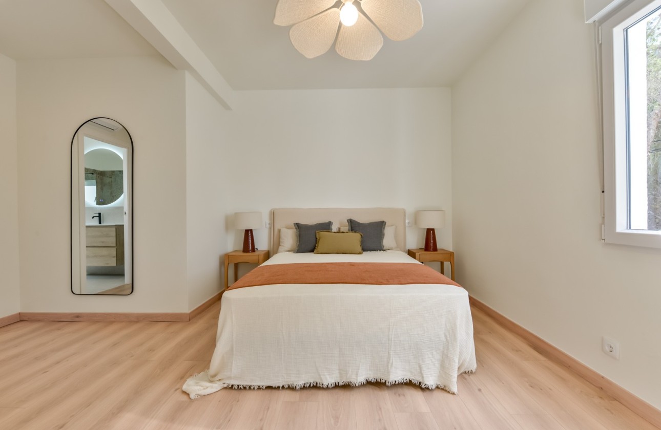 Resale - Villa - Altea