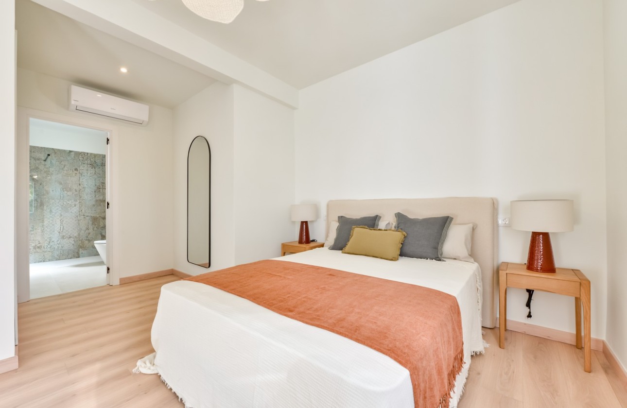 Resale - Villa - Altea