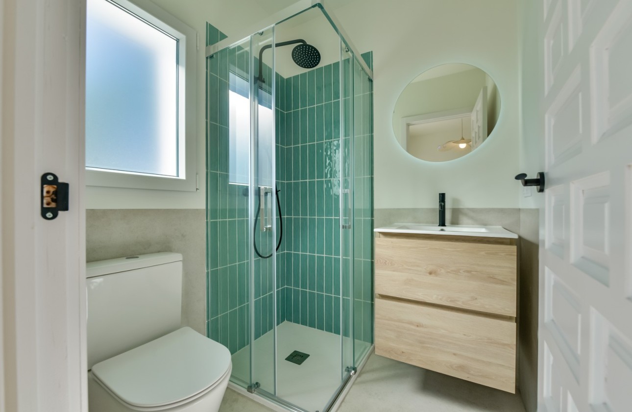 Resale - Villa - Altea