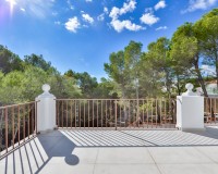 Resale - Villa - Altea