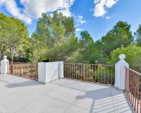 Resale - Villa - Altea