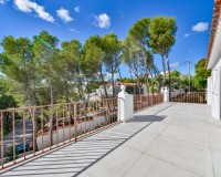 Resale - Villa - Altea
