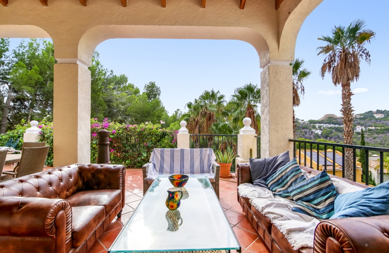 Resale - Villa - Altea