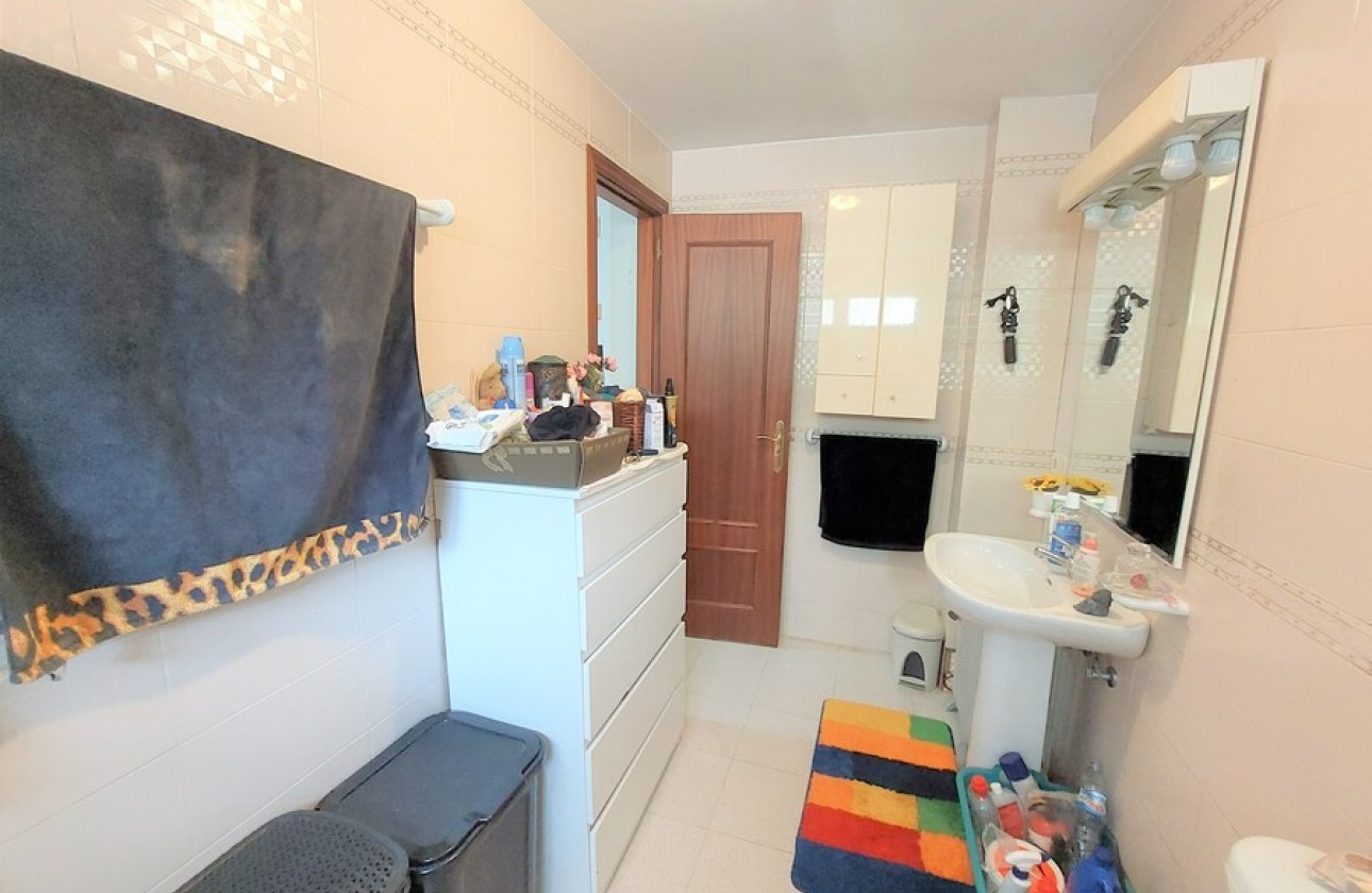 Resale - Villa - Altea
