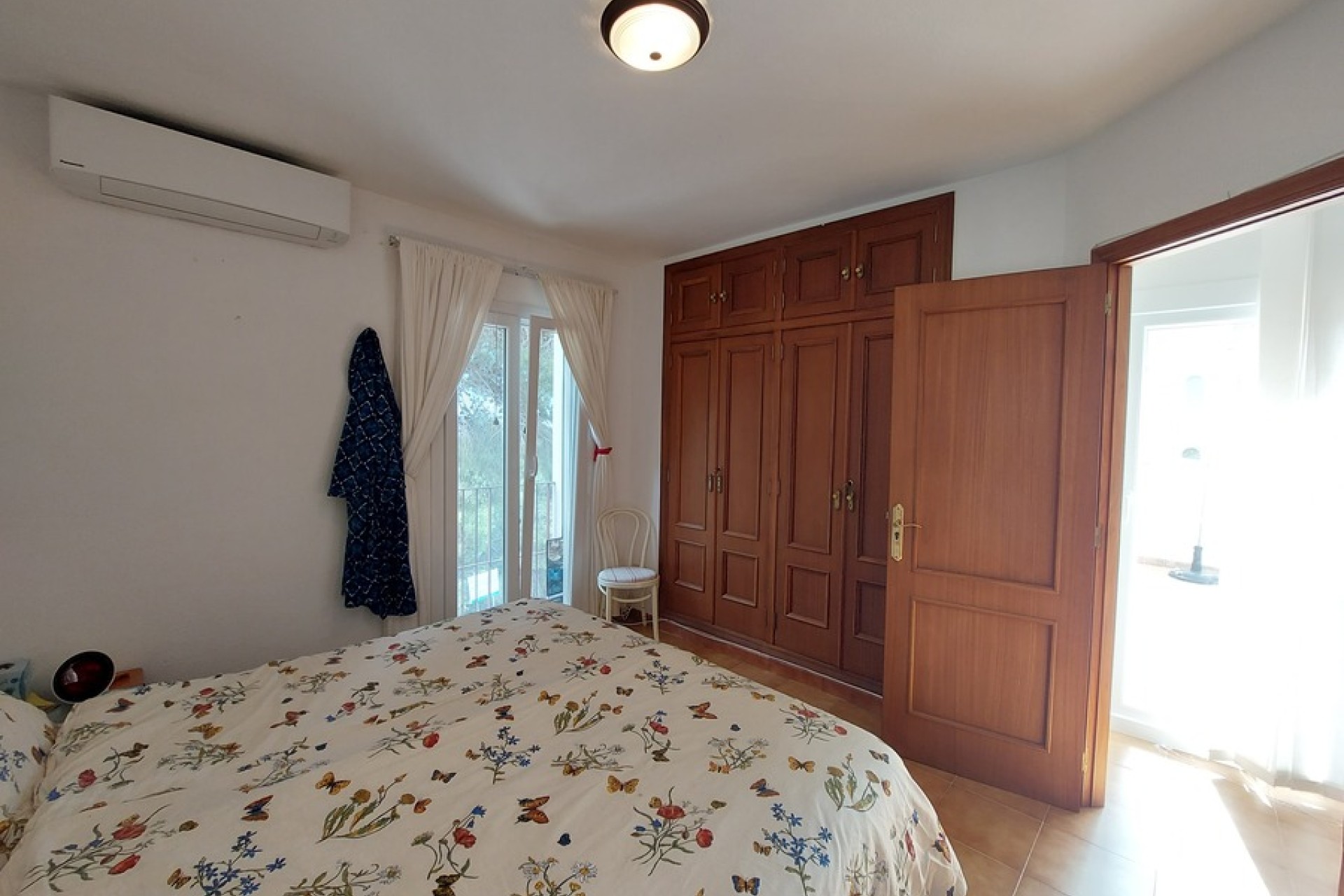 Resale - Villa - Altea