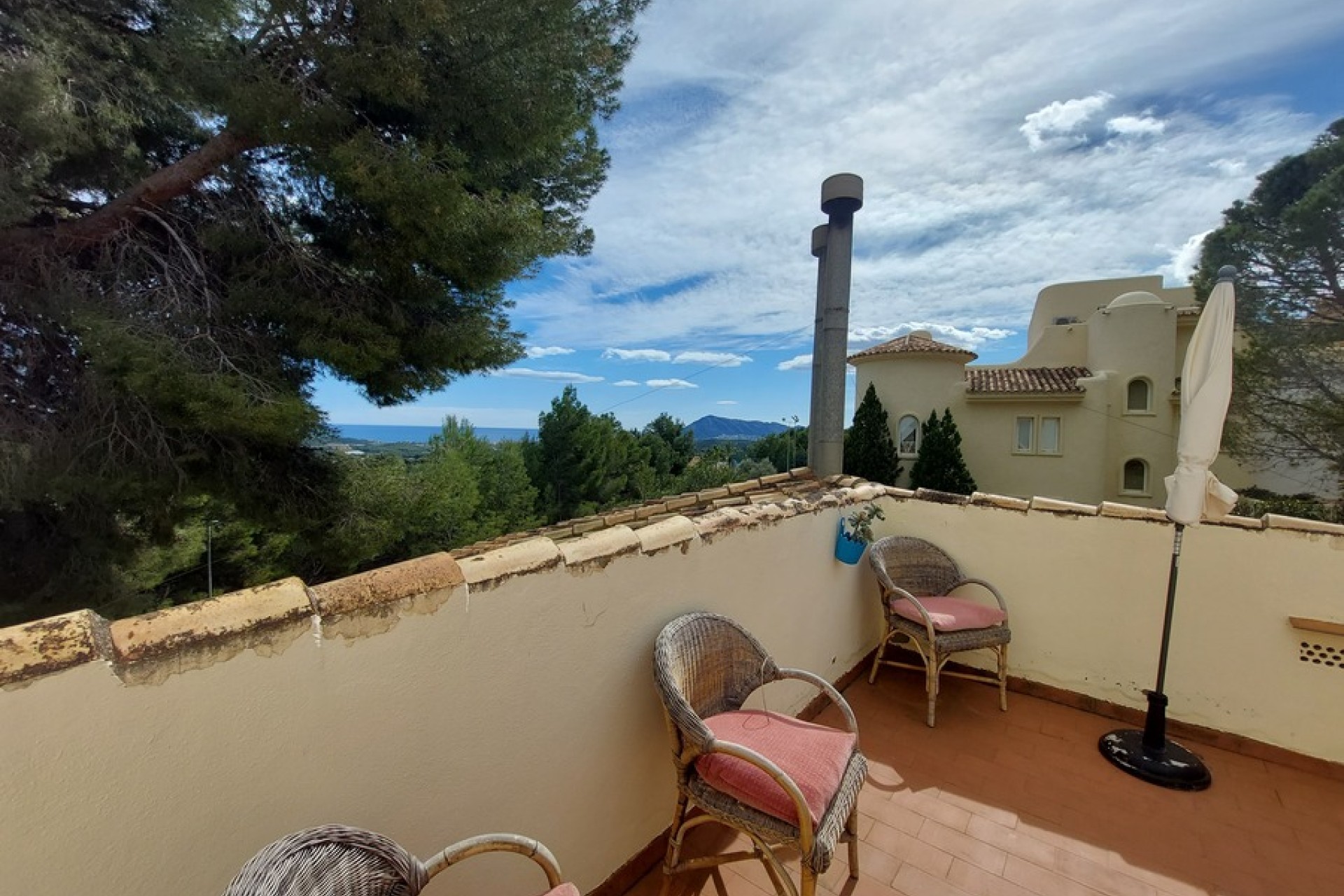 Resale - Villa - Altea