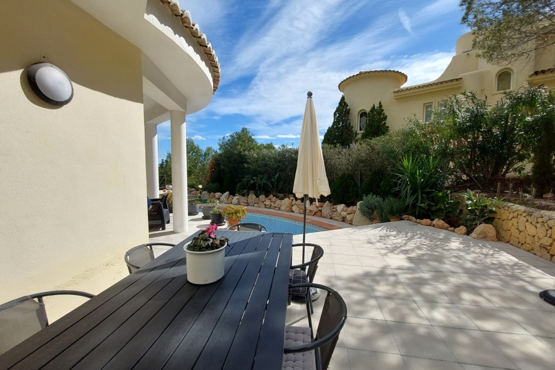 Resale - Villa - Altea