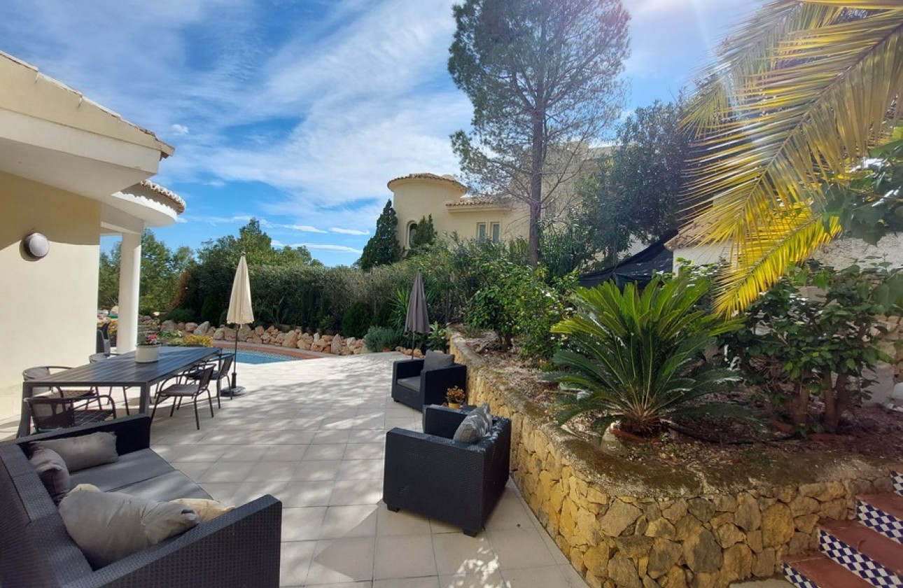 Resale - Villa - Altea