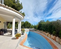 Resale - Villa - Altea