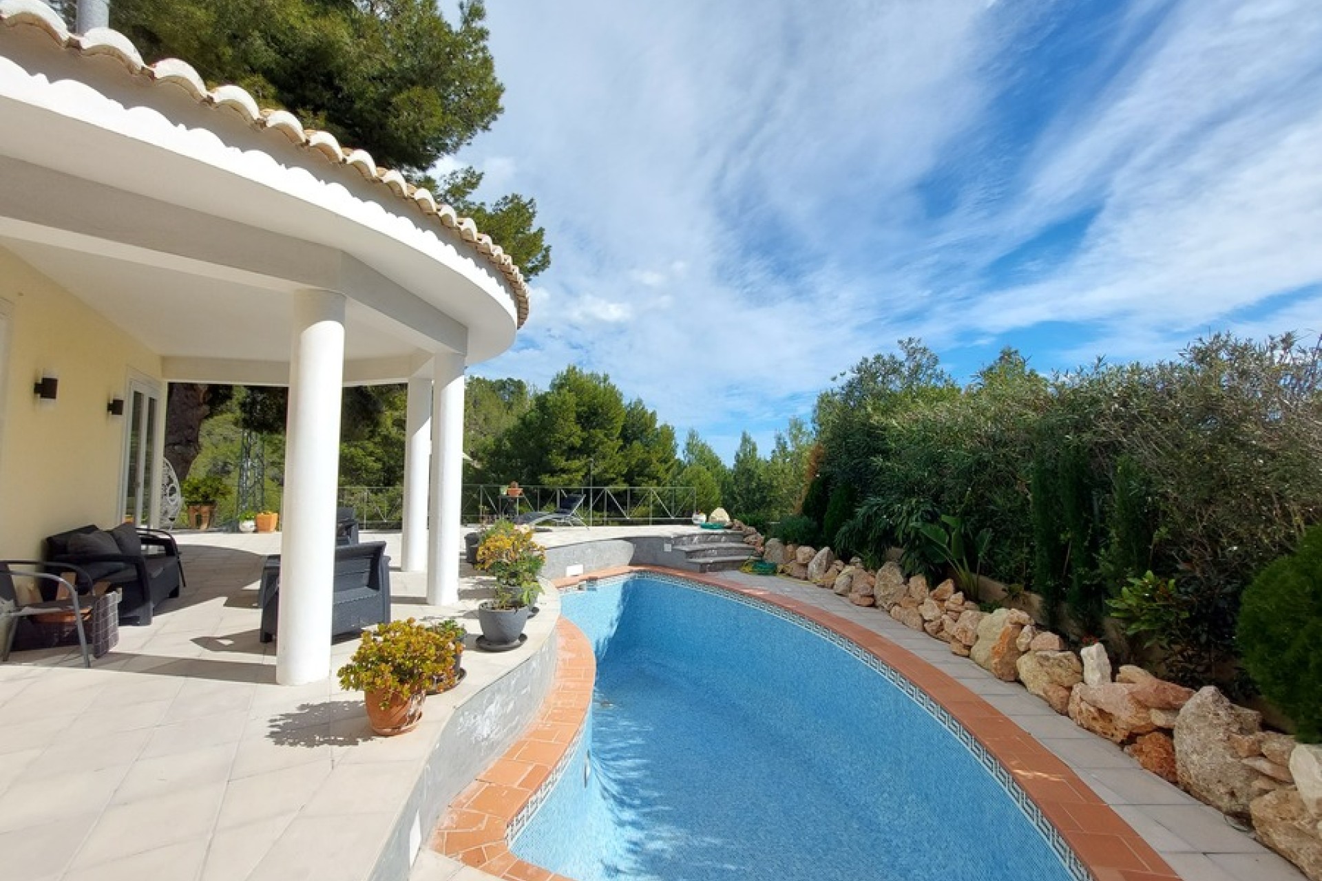 Resale - Villa - Altea