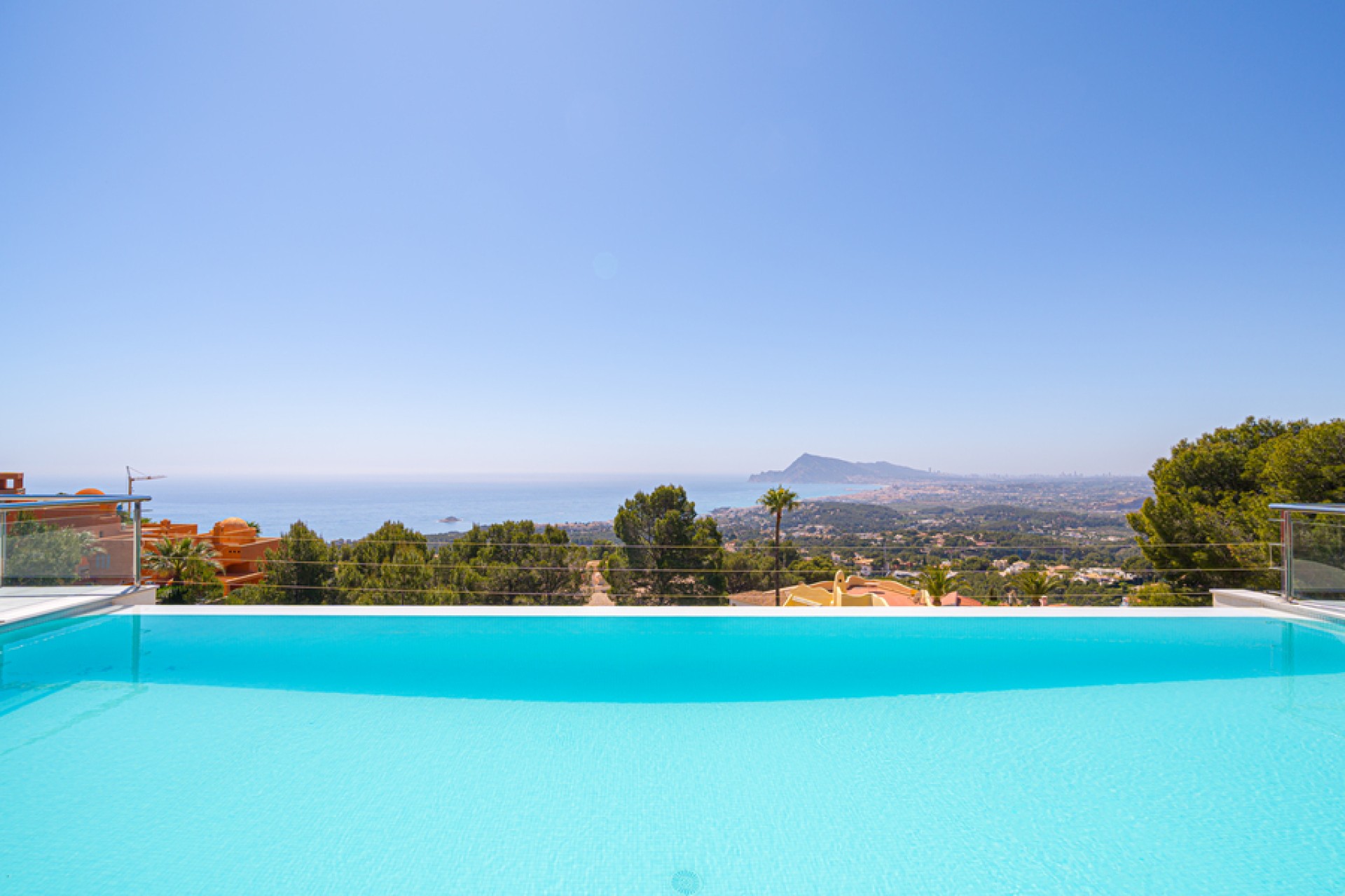 Resale - Villa - Altea