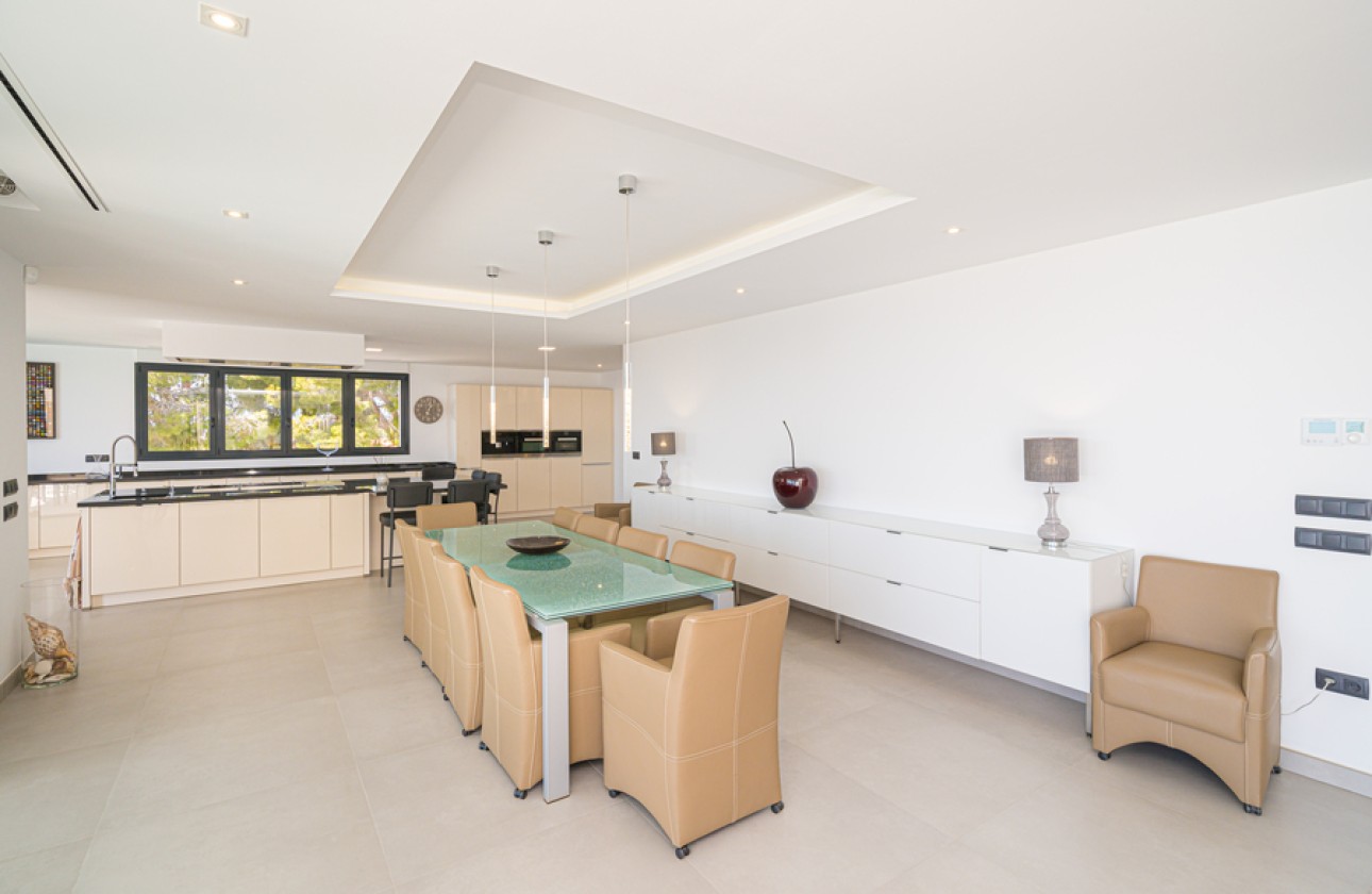 Resale - Villa - Altea