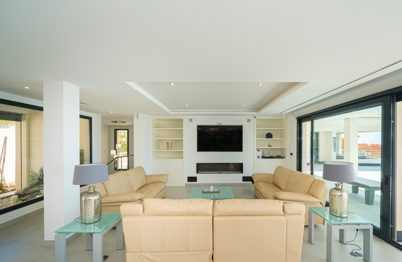 Resale - Villa - Altea