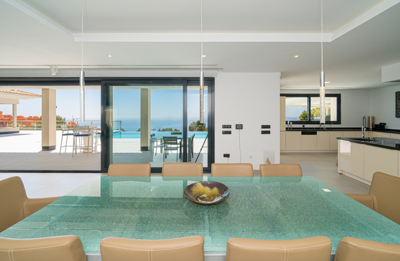 Resale - Villa - Altea