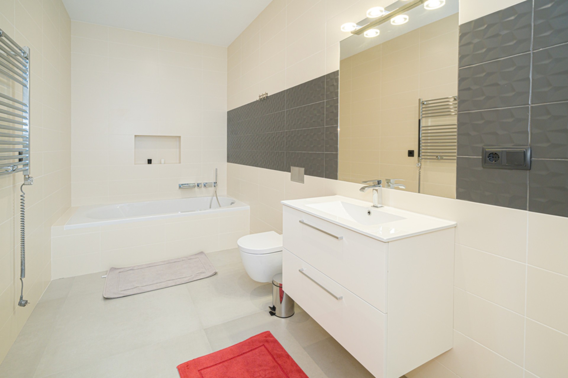 Resale - Villa - Altea