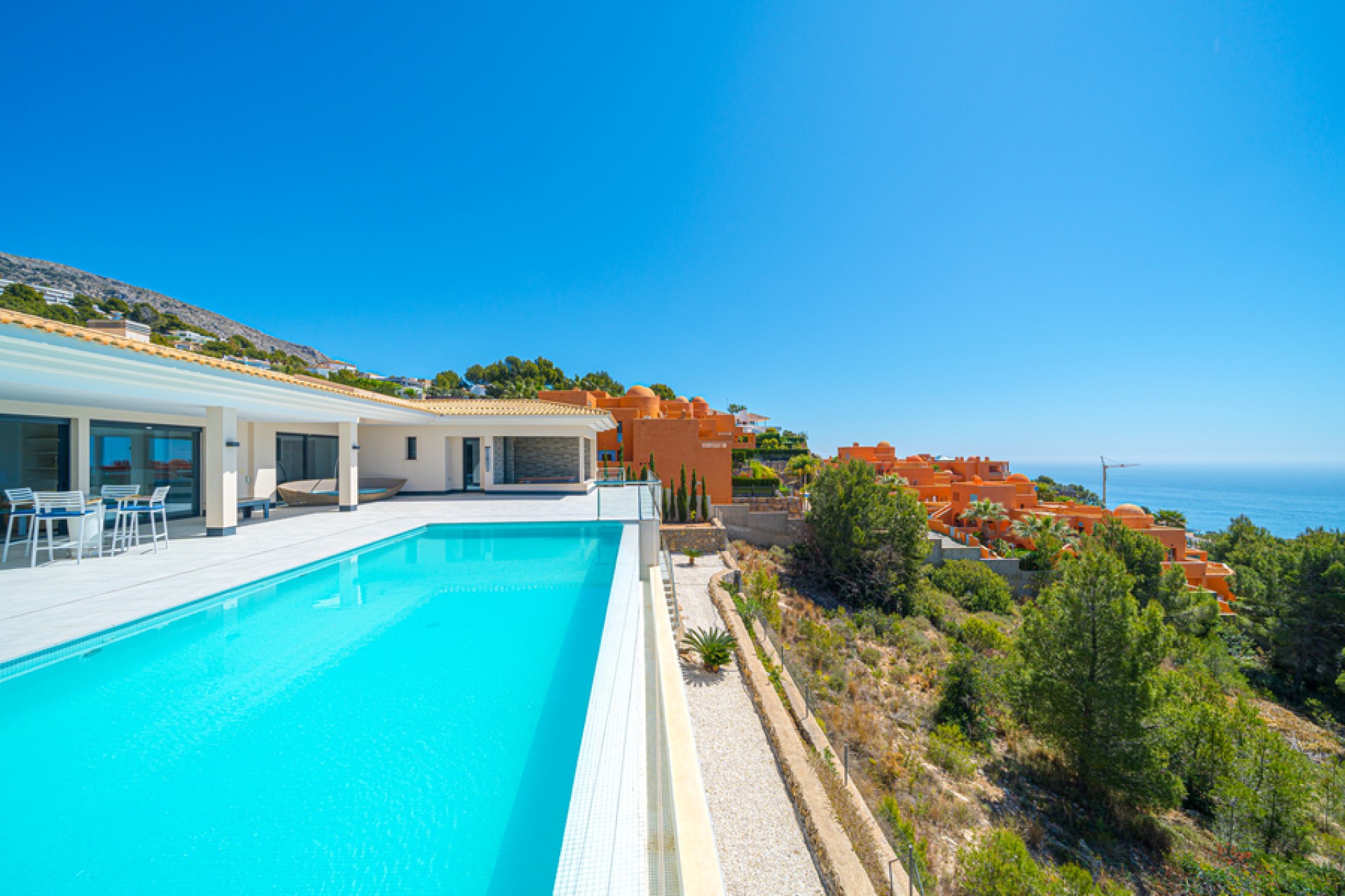 Resale - Villa - Altea