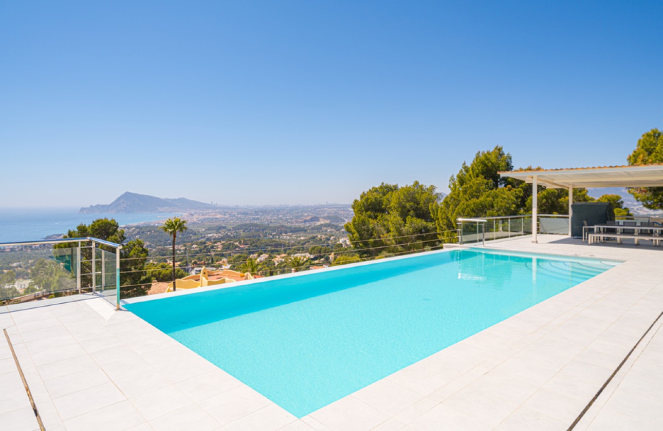 Resale - Villa - Altea