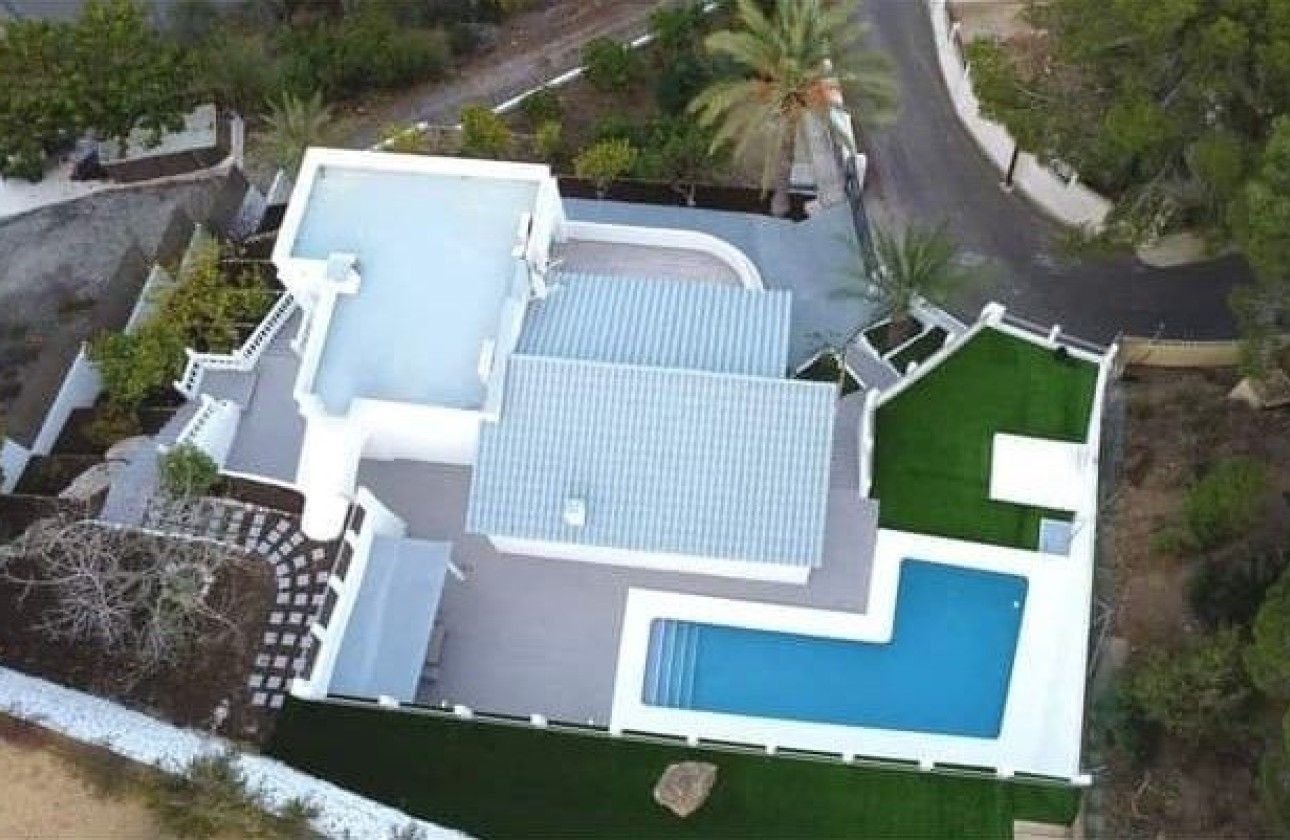 Resale - Villa - Altea