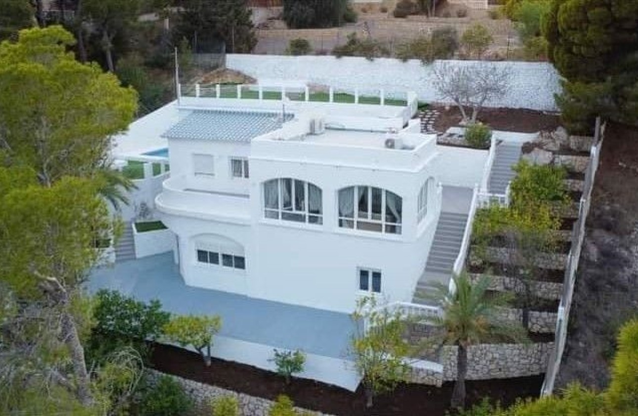 Resale - Villa - Altea