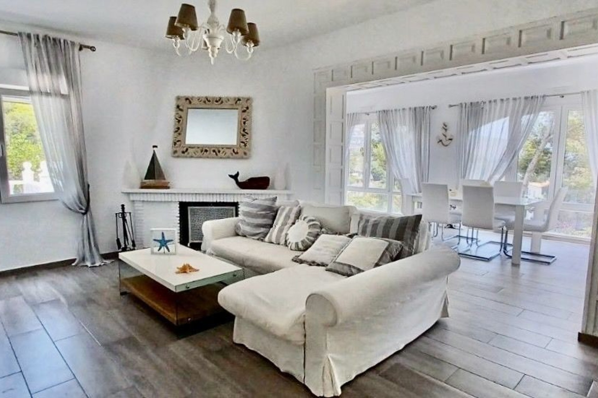 Resale - Villa - Altea