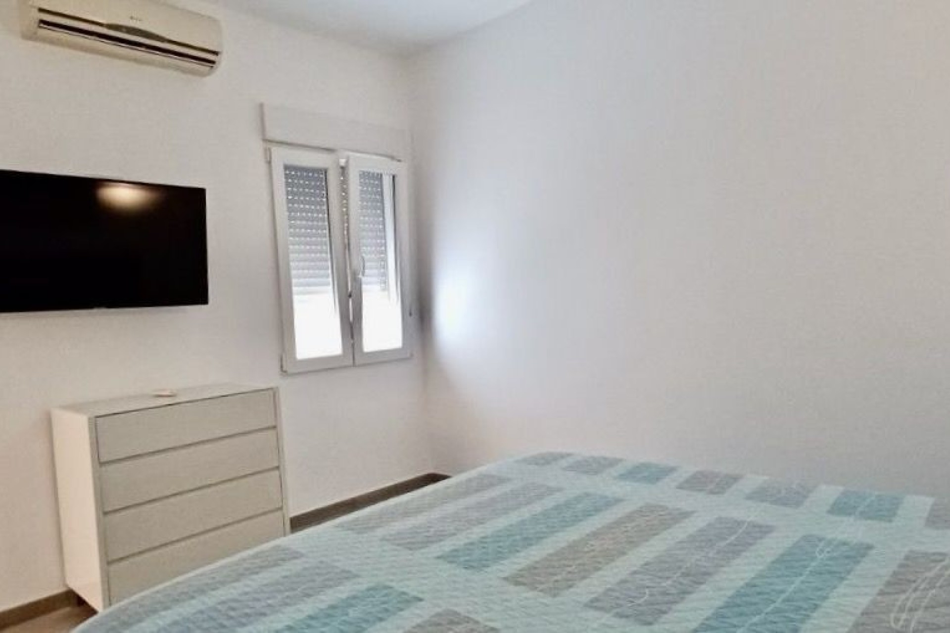 Resale - Villa - Altea