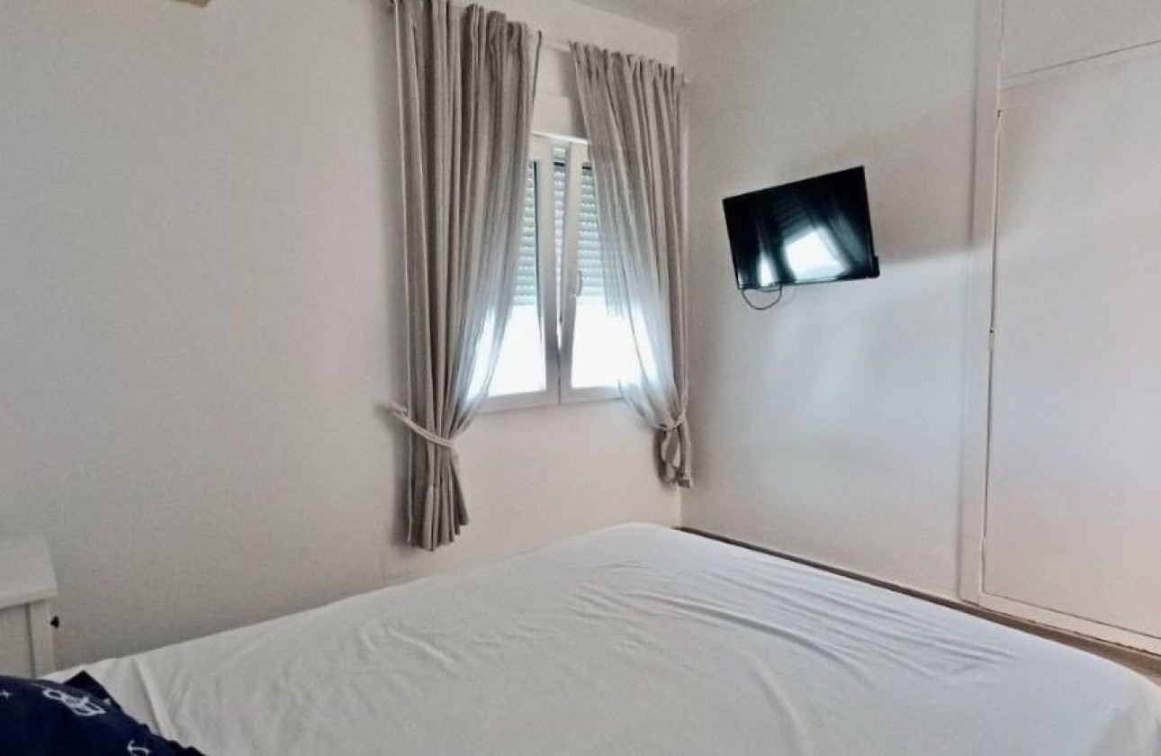 Resale - Villa - Altea