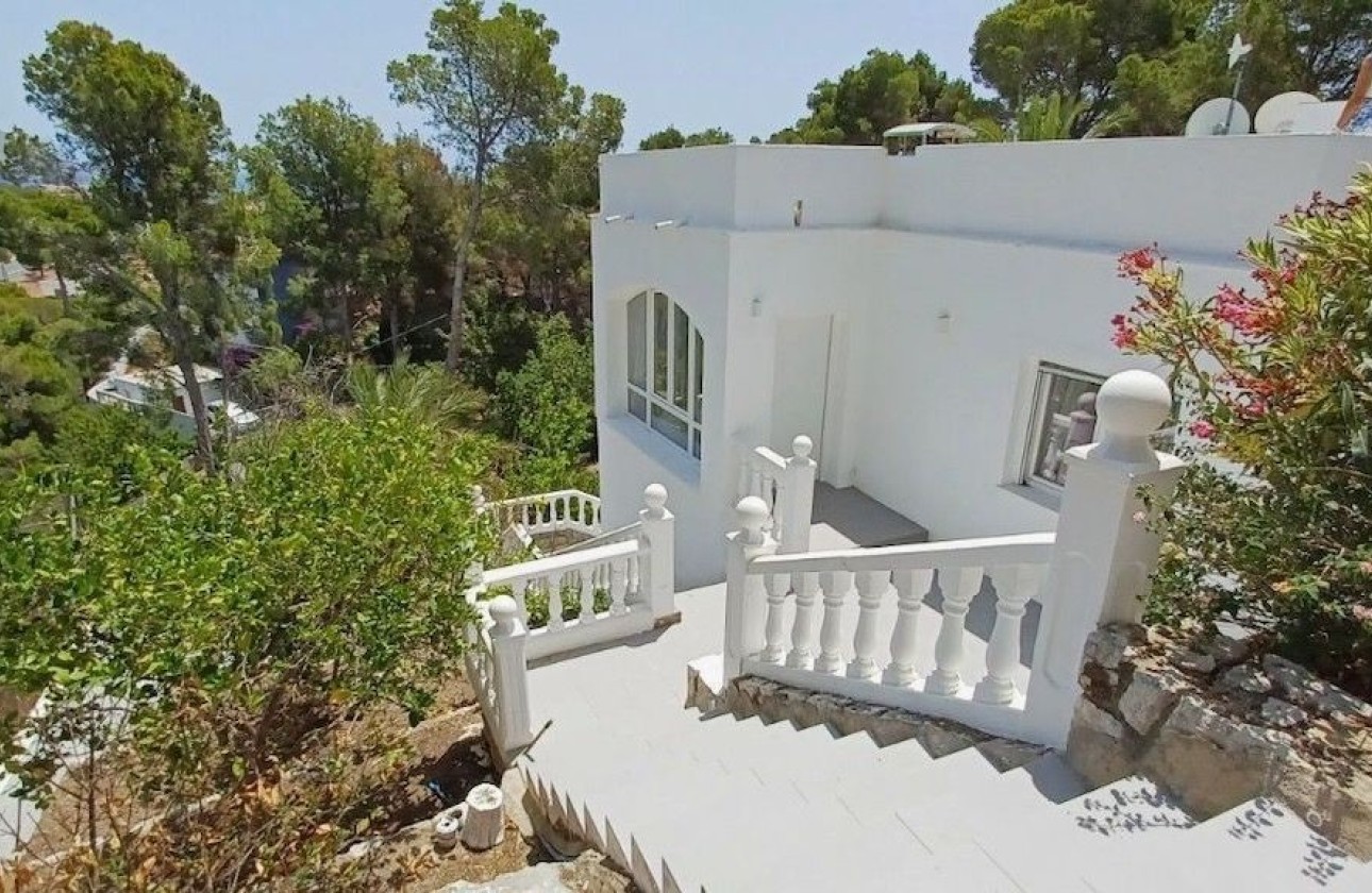 Resale - Villa - Altea