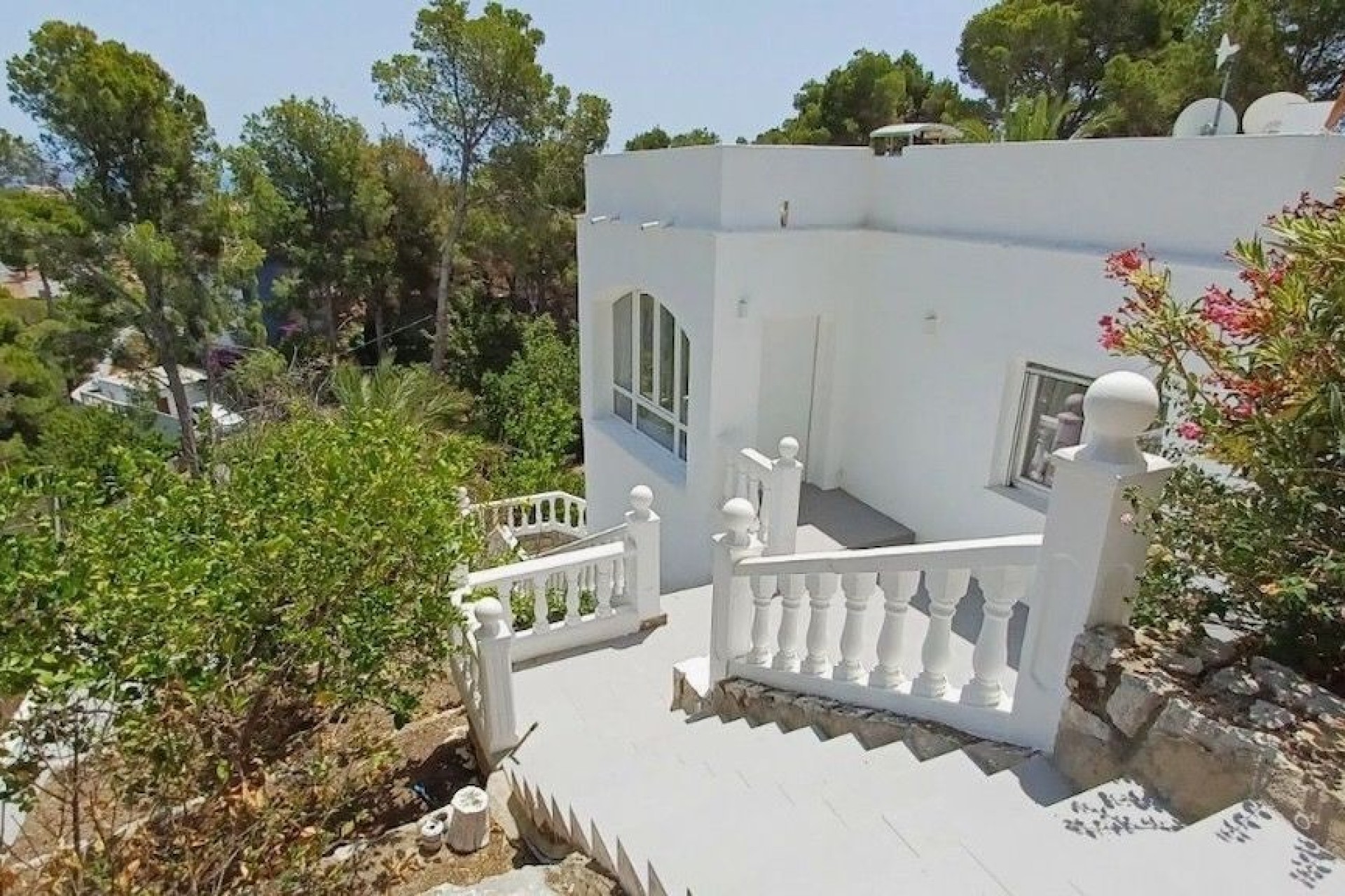 Resale - Villa - Altea