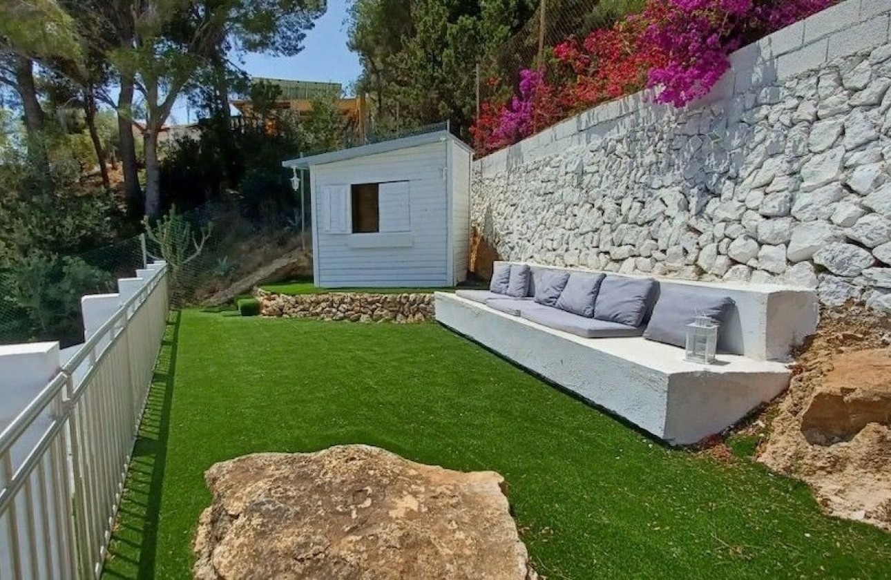 Resale - Villa - Altea