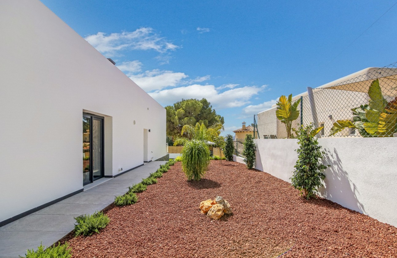 Resale - Villa - Altea