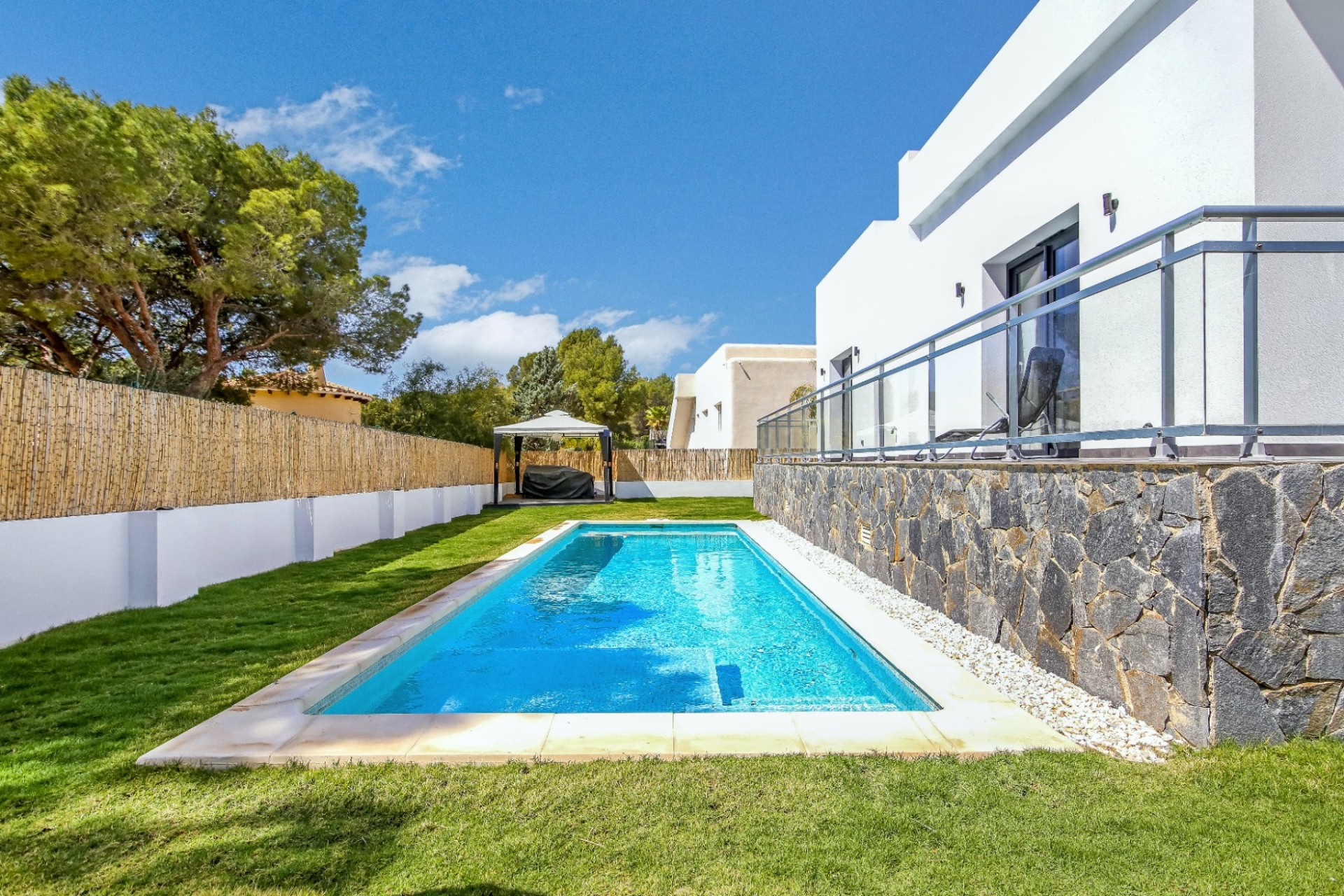 Resale - Villa - Altea