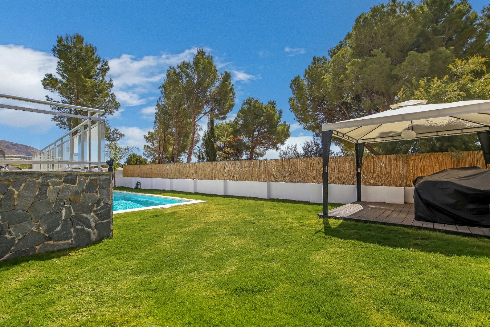 Resale - Villa - Altea