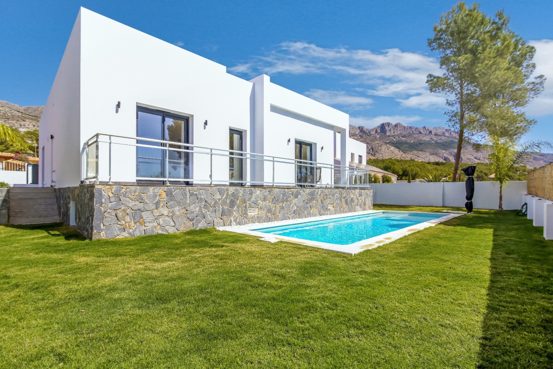Resale - Villa - Altea