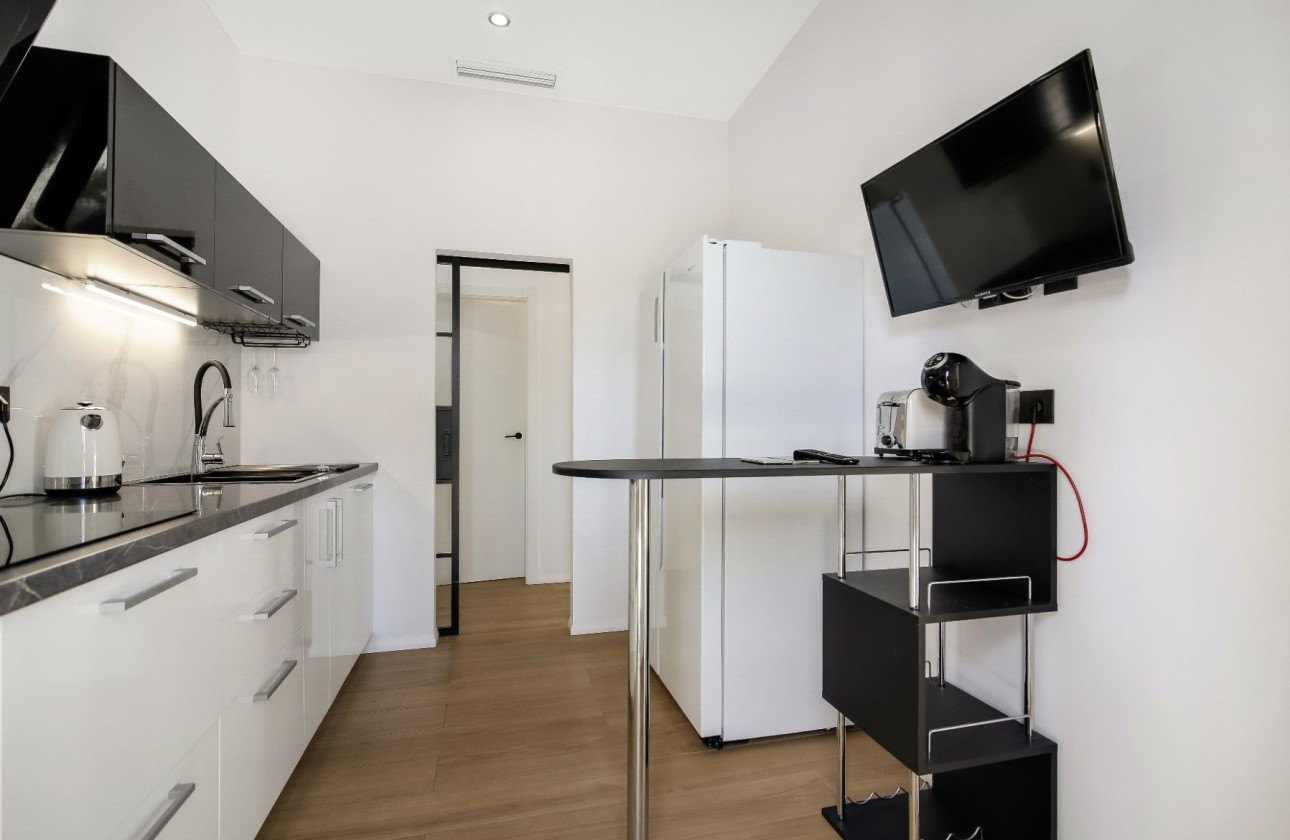 Resale - Villa - Altea
