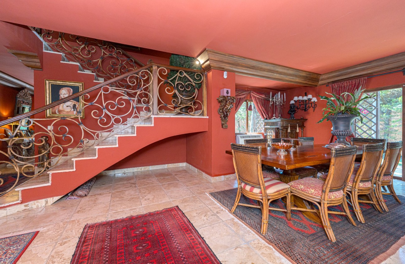 Resale - Villa - Benidorm