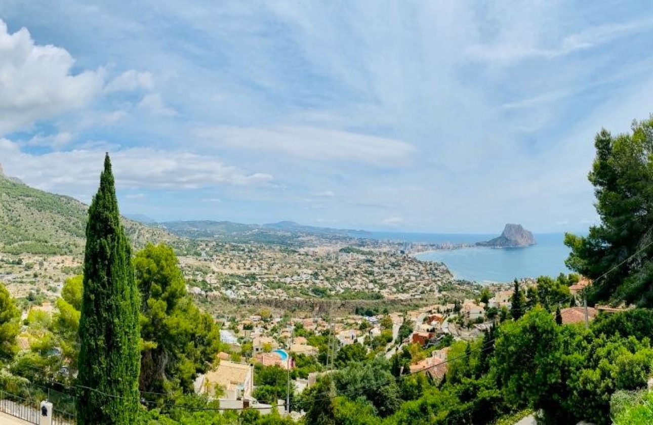 Resale - Villa - Calpe