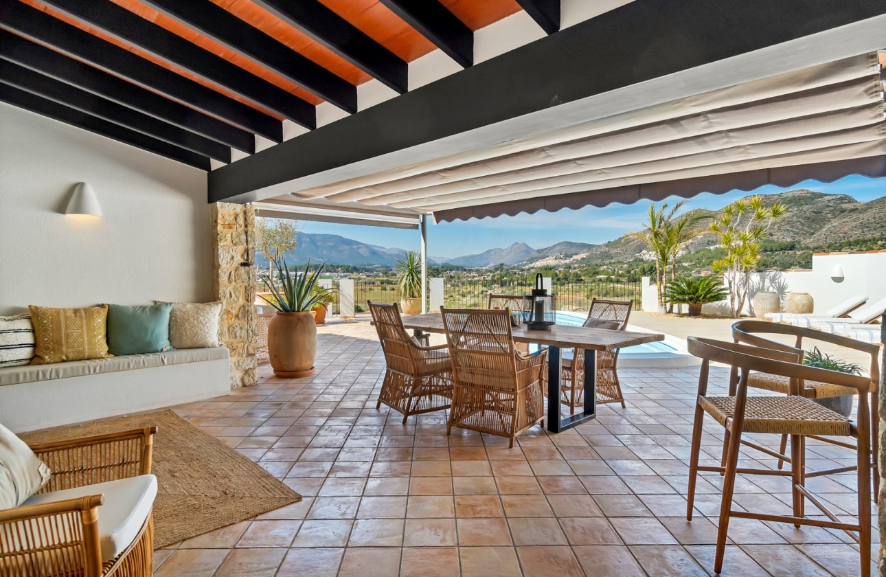 Resale - Villa - Jalon Valley