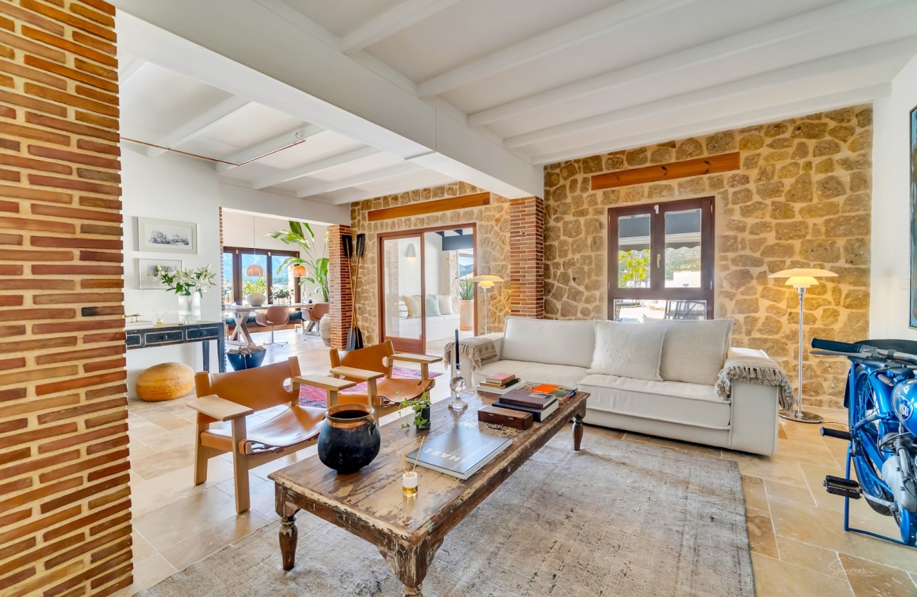 Resale - Villa - Jalon Valley