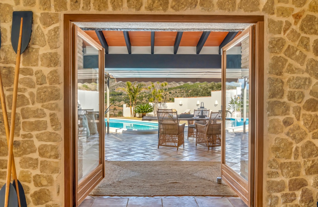 Resale - Villa - Jalon Valley