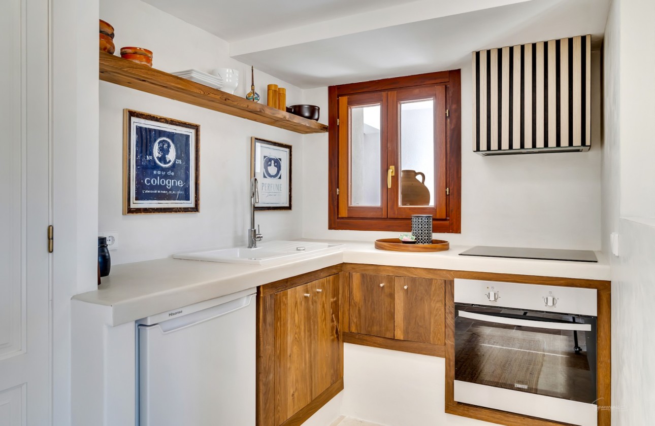 Resale - Villa - Jalon Valley