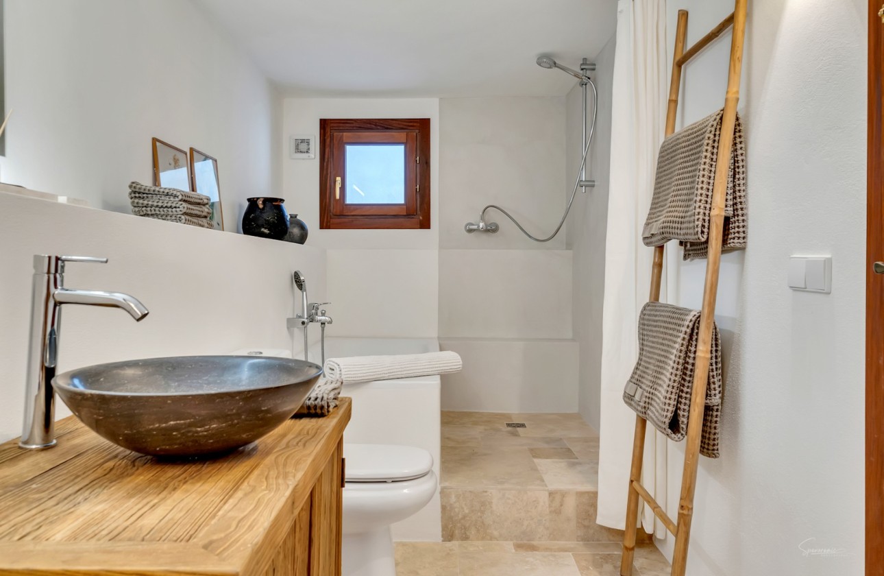 Resale - Villa - Jalon Valley