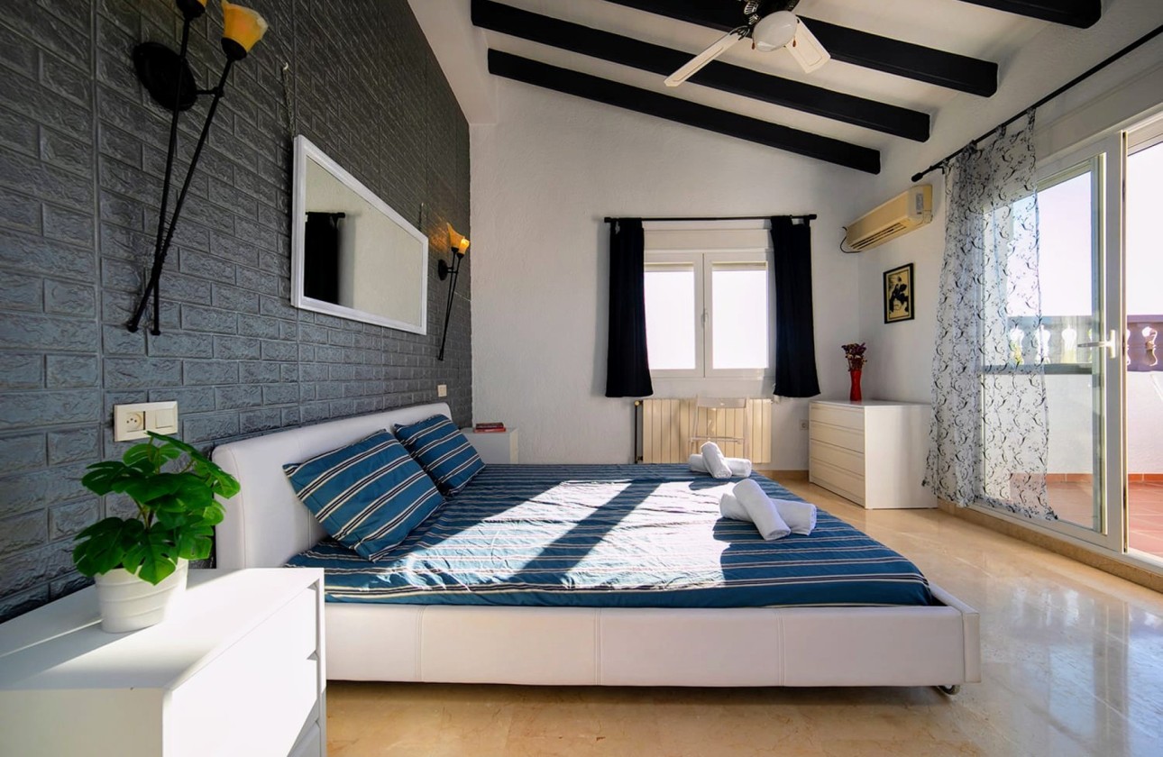 Resale - Villa - Moraira