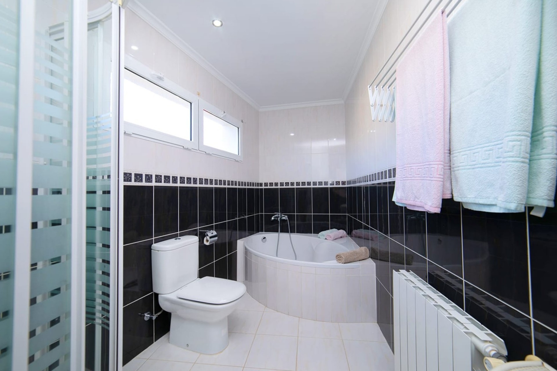 Resale - Villa - Moraira